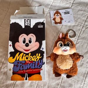 Pop Mart Mickey Family Chip